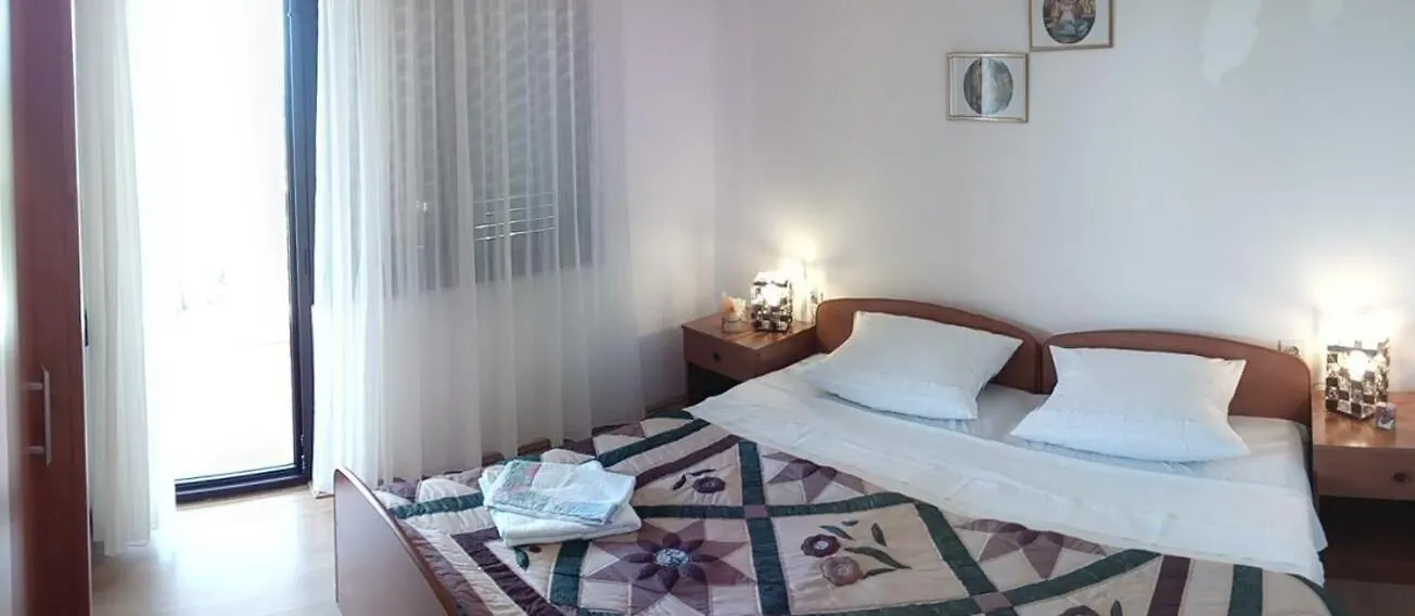 Ruhiges Ferienhaus In Novi Vinodolski Chorvatsko